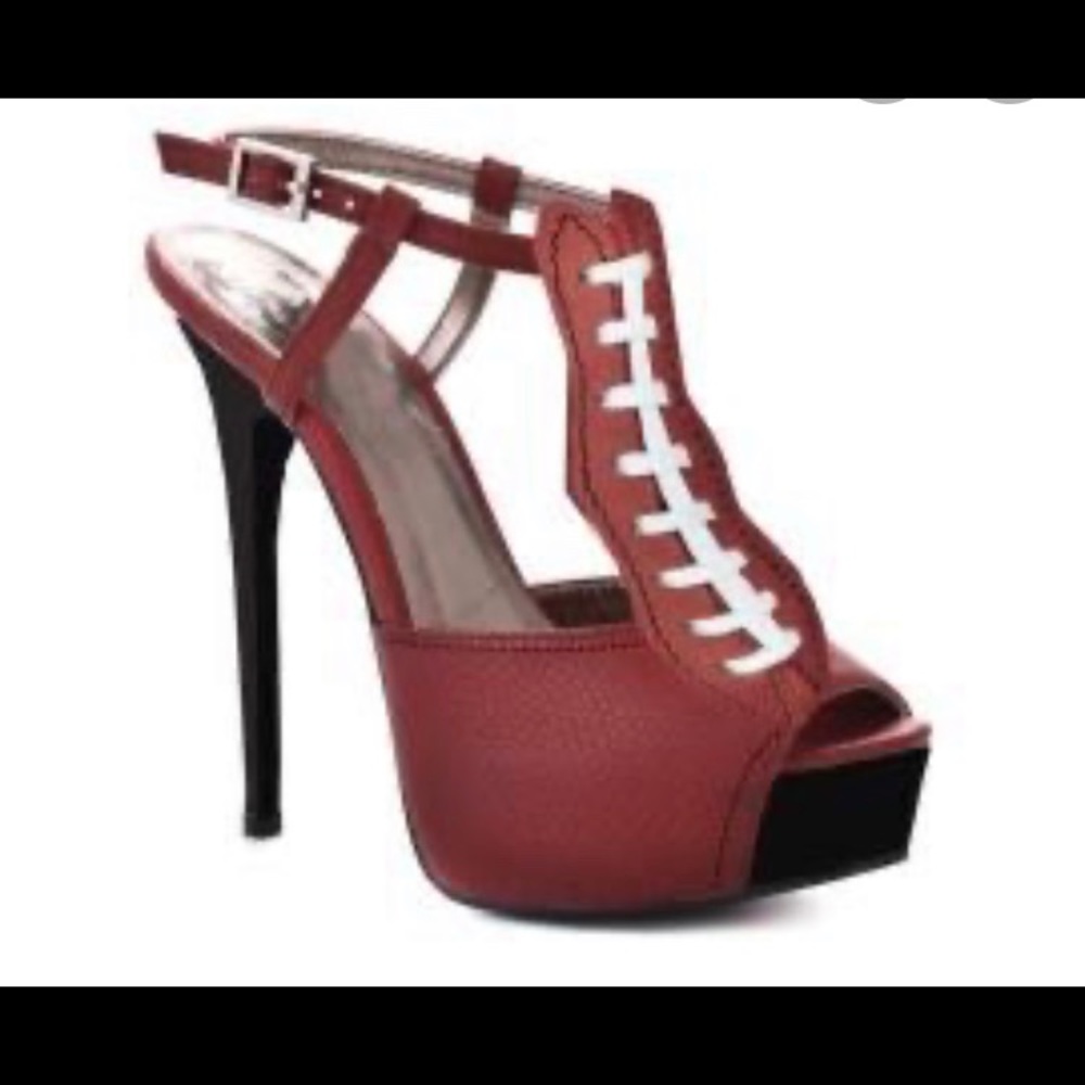 Herstar football heels